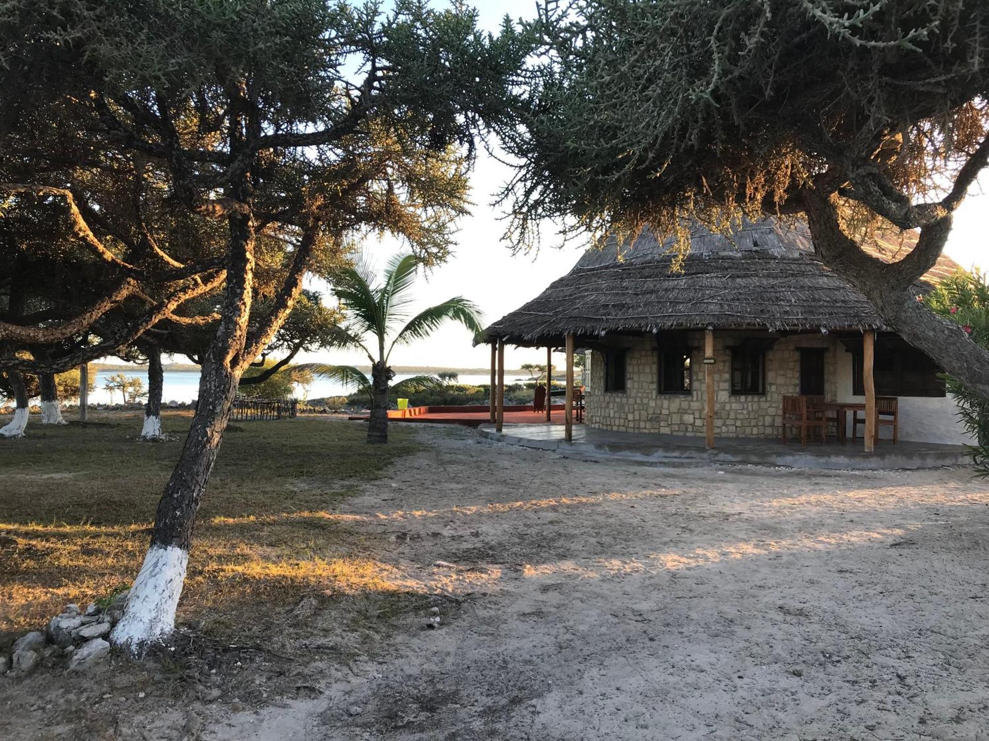 Manga Lodge Andavadoaka Exterior photo